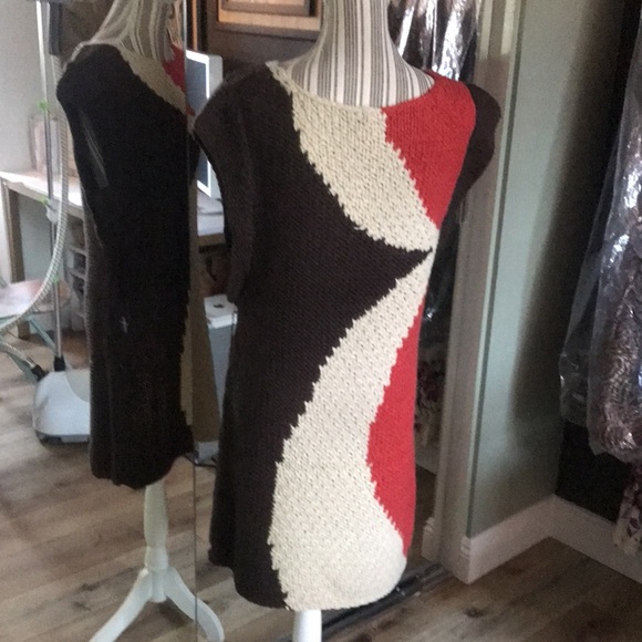 Vertigo, color block, crochet knit design, fall fashion